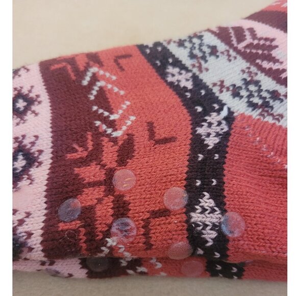 Women's Cotton Fuzzy Non Slip Patterned Socks, Bundle of 3 Pairs - Picture 4 of 5